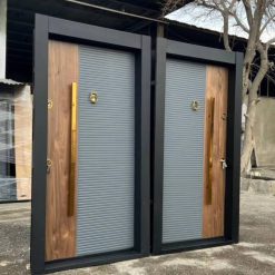 درب ضدسرقت لوکس روکش راش ترکیبی مدرن کف 14 قفل و یراق تیپ ترک رنگ پلی اورتان سایز 110*210 کد 30550