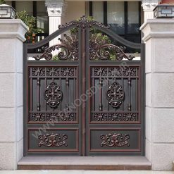 درب حیاط سفید مسی کد 40032