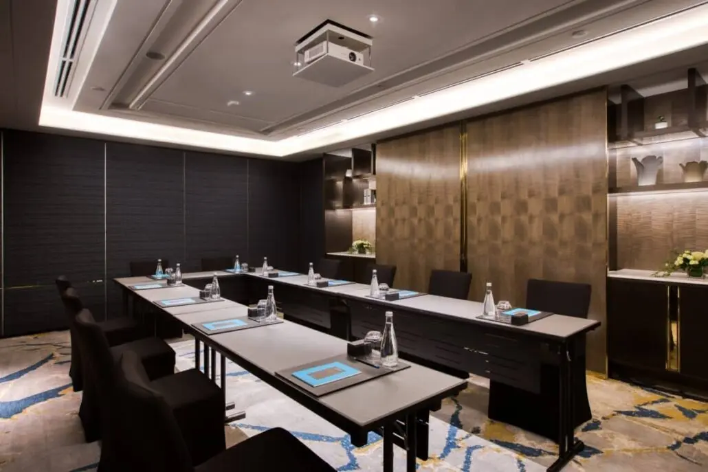 The five senses in the decoration of the conference room