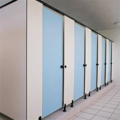 درب و پارتیشن سرویس بهداشتی