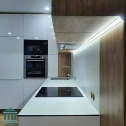 کابینت هایگلاس سفید و طرح چوب کد 0162 7 کابینت آشپزخانه ترکیبی ام دی اف وهایگلاس کد 0162