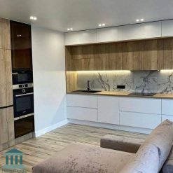 کابینت هایگلاس سفید قهوه ای کد 0243 3 کابینت آشپزخانه ترکیبی هایگلاس و ام دی اف کد 0243