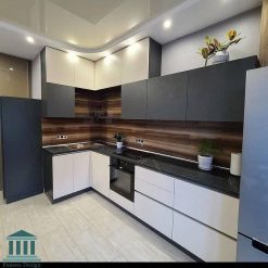 کابینت آشپزخانه ام دی اف سفید طوسی کد 0202 9 کابینت آشپزخانه ترکیبی پی وی سی و هایگلاس کد 0202