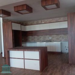 کابینت آشپزخانه ام دی اف سفید قهوه ای کد 0147 19 کابینت آشپزخانه ترکیبی ام دی اف و هایگلاس کد 0147