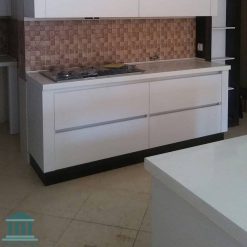 کابینت آشپزخانه ام دی اف سفید جدید کد 0153 27 کابینت آشپزخانه ترکیبی ام دی اف و هایگلاس کد 0153