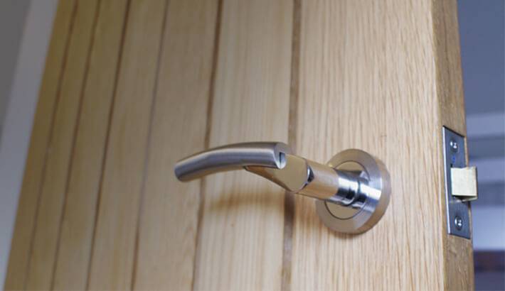 انواع و ویژگی‌های درب های داخلی ساختمان