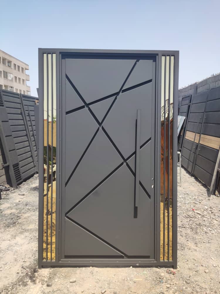 ابعاد استاندارد درب حیاط برای ساختمان چند واحدی