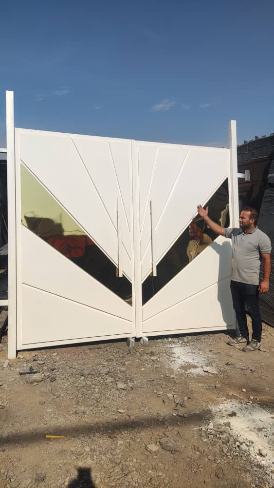 عکس و نمونه کار درب حیاط مدرن