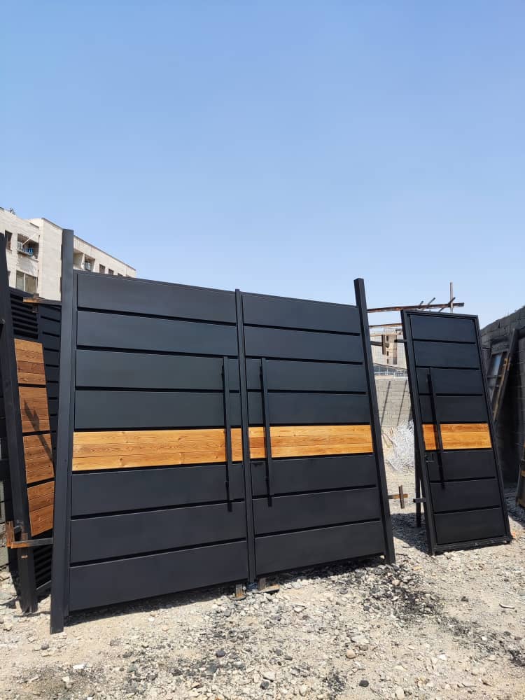 درب حیاط با رنگ الکترواستاتیک ضد زنگ