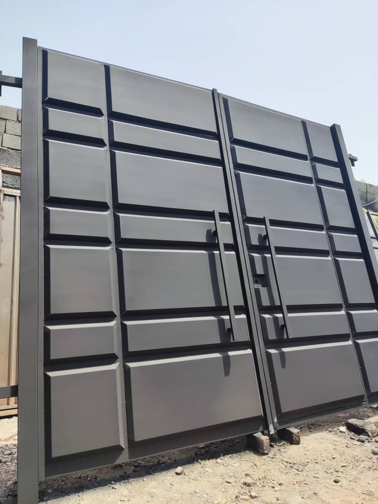 عکس و نمونه کار درب حیاط مدرن