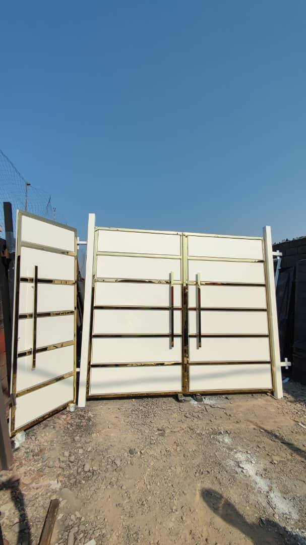 قیمت درب حیاط فلزی سفارشی