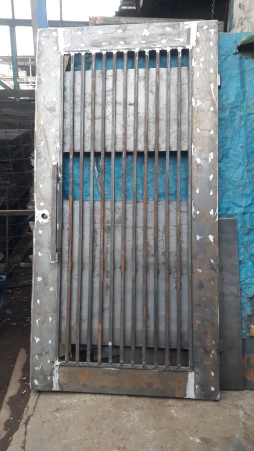 درب پارکینگ جنوبی ابعاد 220*150 کد 40029