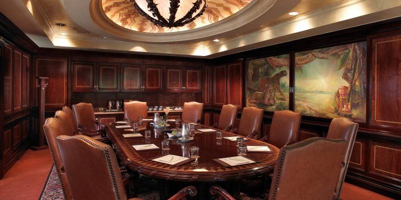 طراحی و اجرای دکوراسیون اتاق کنفرانس 51 Cupboard in the classic decoration of the conference room