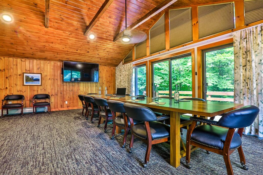 طراحی و اجرای دکوراسیون اتاق کنفرانس 67 Furniture in the rustic decoration of the conference room