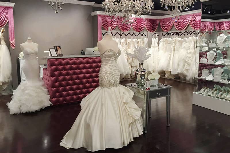 طراحی و اجرای دکوراسیون مزون لباس عروس 34 Art deco style decoration of bridal dress maison