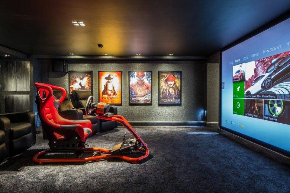 طراحی و اجرای دکوراسیون اتاق گیمینگ 13 Classic style decoration of the gaming room