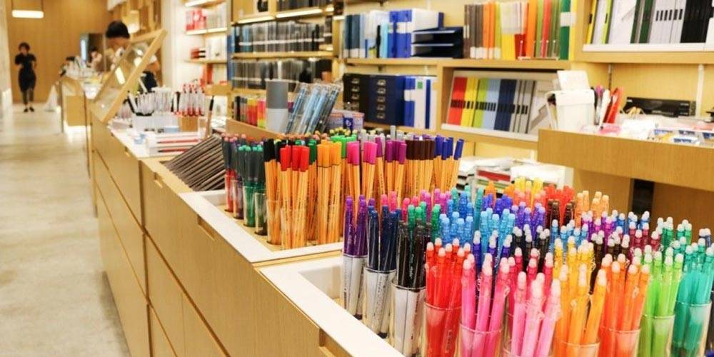طراحی و اجرای دکوراسیون لوازم تحریر 31 Closet in rustic decoration stationery