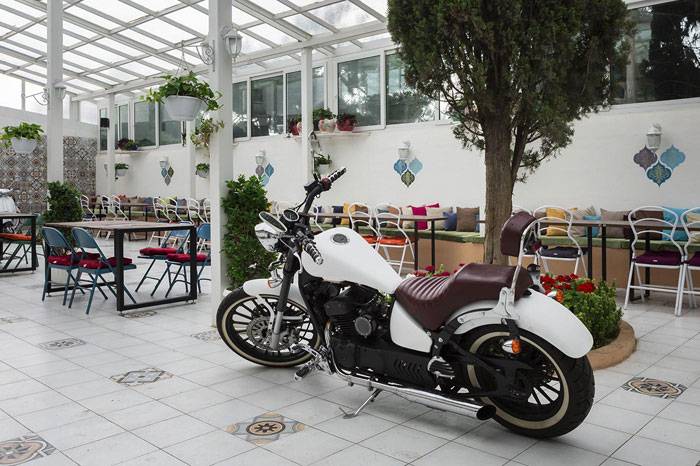 طراحی و اجرای دکوراسیون نمایشگاه موتور سیکلت 37 Features in the decoration of the motorcycle exhibition