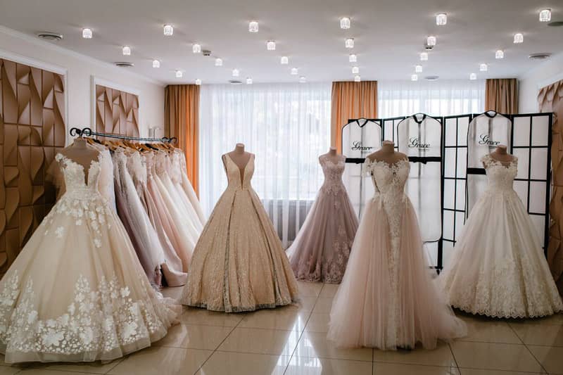 طراحی و اجرای دکوراسیون مزون لباس عروس 26 Industrial decor of bridal dress maison