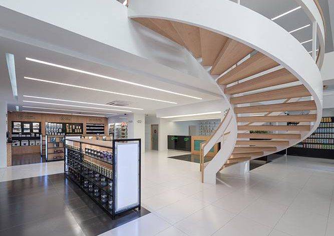 طراحی و اجرای دکوراسیون داروخانه 38 Material in pharmacy decoration