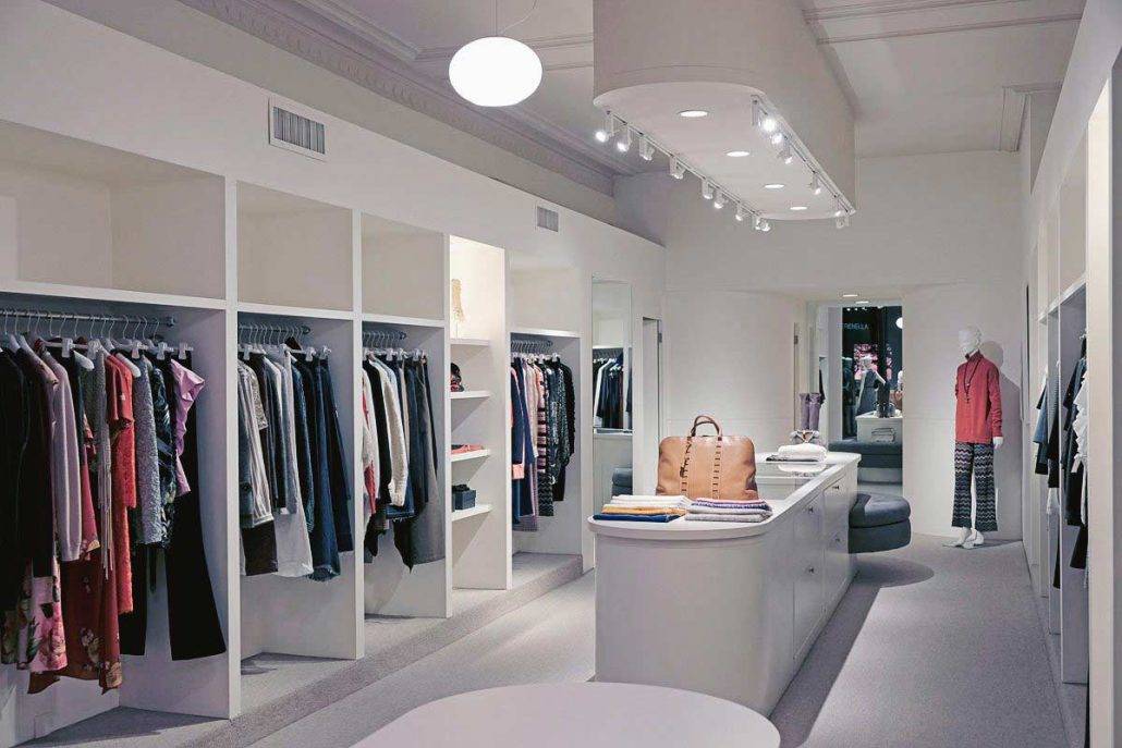 طراحی و اجرای دکوراسیون بوتیک زنانه 13 Modern decor of women's store