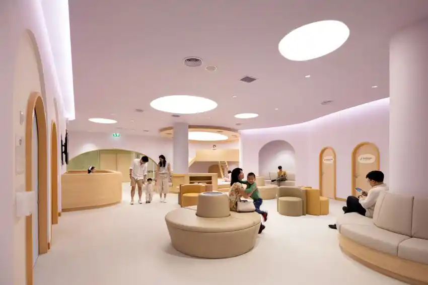 طراحی و اجرای دکوراسیون مطب 25 Office industrial style decoration