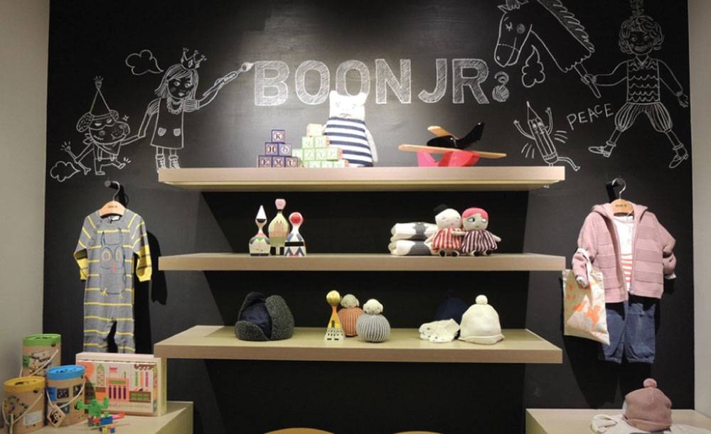 طراحی و اجرای دکوراسیون لباس فروشی 60 Psychology in clothing store decoration