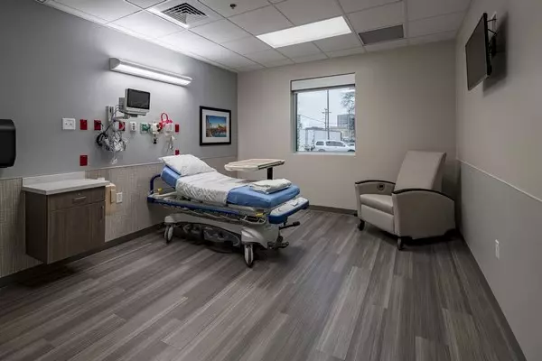 طراحی و اجرای دکوراسیون بیمارستان 28 Psychology in hospital decoration