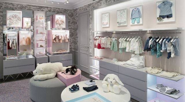 طراحی و اجرای دکوراسیون فروشگاه لباس بچه گانه 29 Rustic decor of children's clothing store