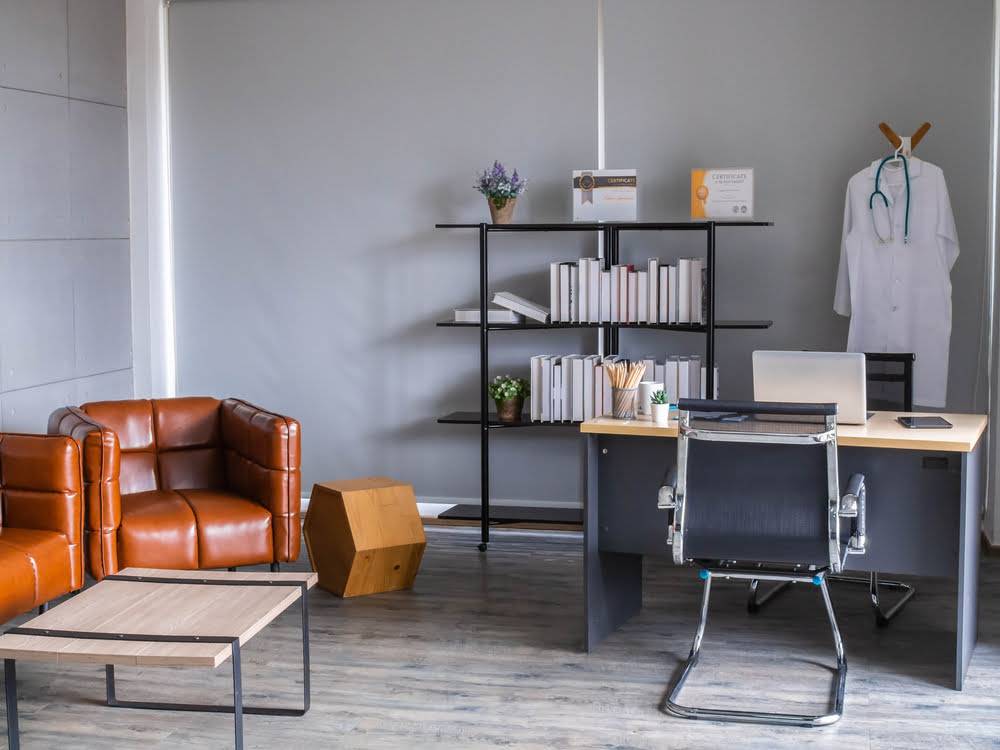 طراحی و اجرای دکوراسیون درمانگاه 20 Rustic decoration of the clinic