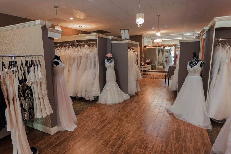 طراحی و اجرای دکوراسیون مزون لباس عروس 29 Rustic style decoration of maison wedding dress