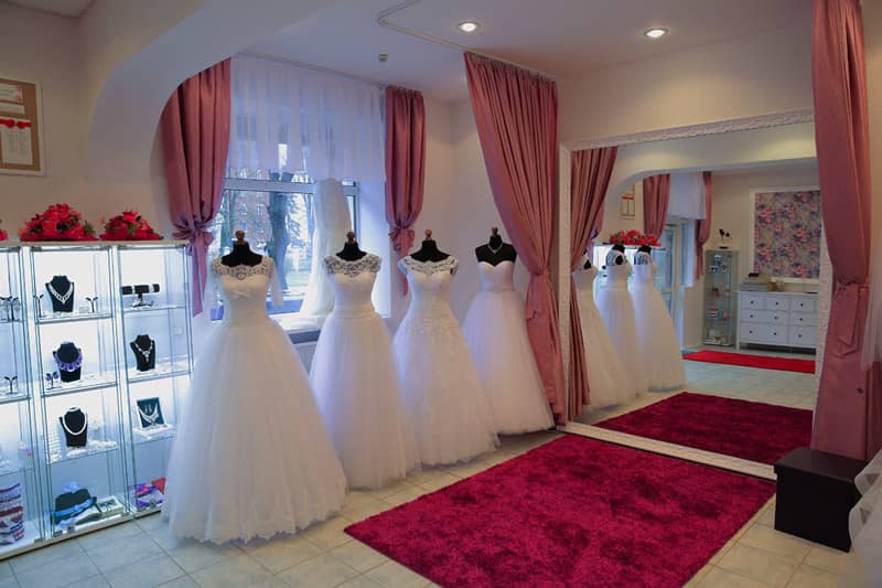 طراحی و اجرای دکوراسیون مزون لباس عروس 31 Traditional Iranian decor for wedding dresses