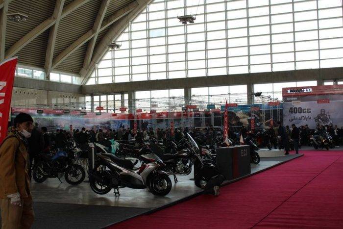 طراحی و اجرای دکوراسیون نمایشگاه موتور سیکلت 30 Traditional Iranian style decoration of motorcycle exhibition