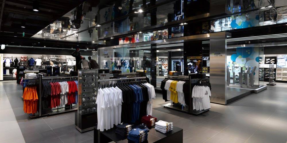 طراحی و اجرای دکوراسیون بوتیک زنانه 18 Women's boutique industrial style decoration