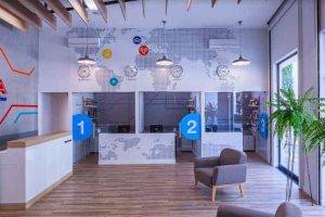 Design and execution of the decoration of the language school
