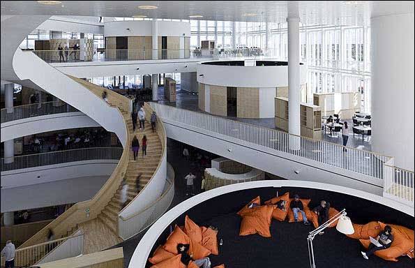 Design and implementation of university decoration