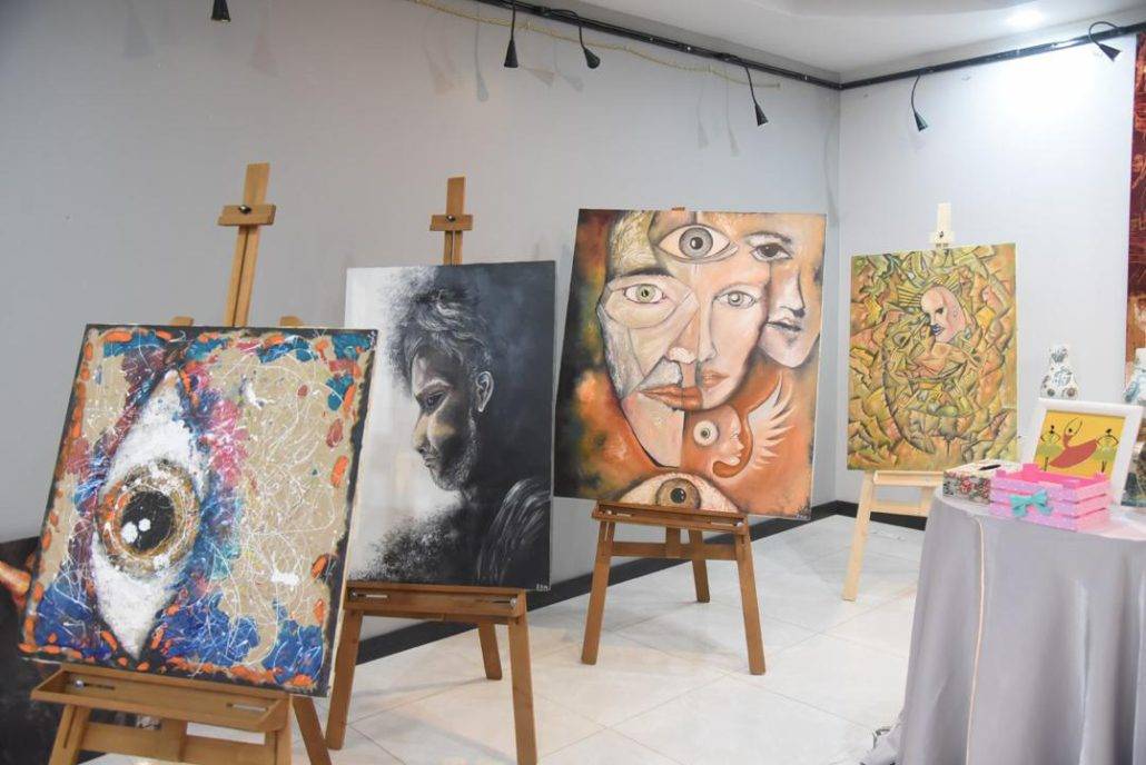 طراحی و اجرای دکوراسیون آموزشگاه نقاشی 3 Modern decoration of painting school