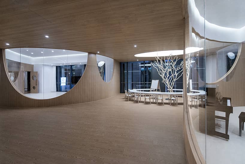 طراحی و اجرای دکوراسیون مدرسه 2 Modern school decor