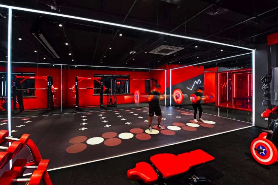 طراحی و اجرای دکوراسیون باشگاه کشتی 3 Modern style decor of the wrestling club