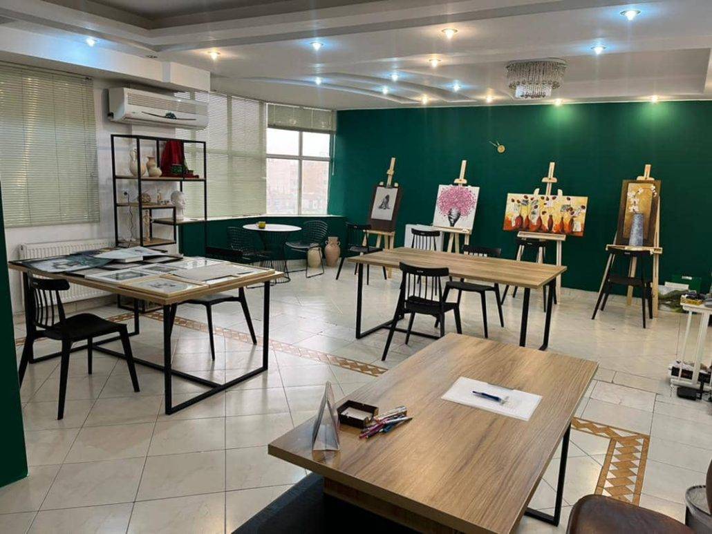 طراحی و اجرای دکوراسیون آموزشگاه نقاشی 7 Neoclassical decor of painting school