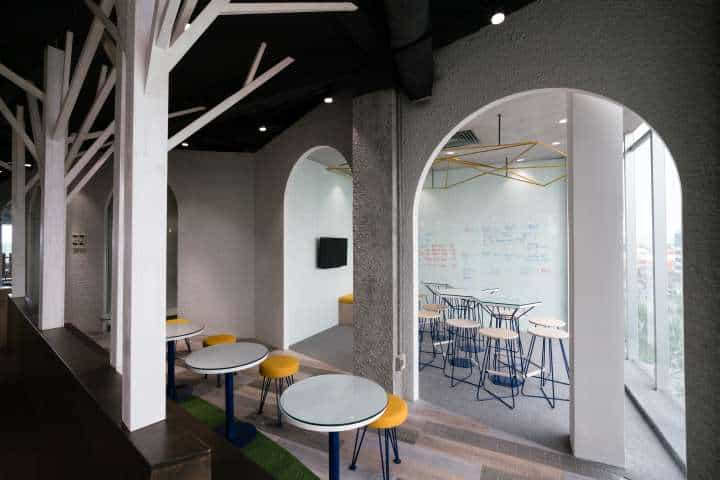 طراحی و اجرای دکوراسیون آموزشگاه زبان 21 Traditional Iranian decor of the language school