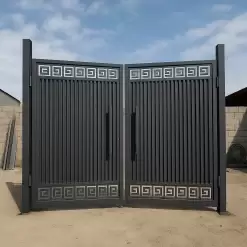 درب حیاط فلزی مدرن طرح سلطنتی | امنیت و زیبایی همزمان