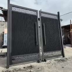 درب حیاط فلزی مدرن طرح سلطنتی - کد 30163 6 درب حیاط فلزی مدرن طرح سلطنتی | امنیت و زیبایی همزمان