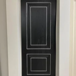 درب چوبی مشکی با قاب سفید مدل کلاسیک دو پنل کد 30716 13 درب چوبی مشکی با قاب سفید مدل کلاسیک دو پنل