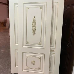 درب MDF کلاسیک با طرح منبت طلایی