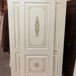 درب MDF کلاسیک با طرح منبت طلایی