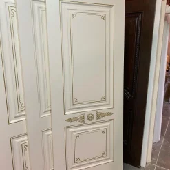 درب MDF کلاسیک با طرح منبت طلایی