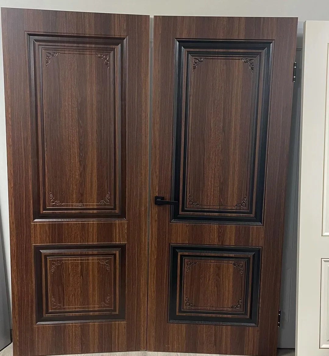 درب MDF کلاسیک قهوهای تیره با قاب مشکی کد 30652 2 درب MDF کلاسیک قهوهای تیره با قاب مشکی کد 30652