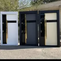 درب ضد سرقت مدل کلاسیک طلایی با فریم مشکی کد 30186 11 درب ضد سرقت کلاسیک طلایی | خرید درب ورودی با فریم مشکی و طراحی مدرن