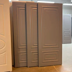 درب اتاقی کلاسیک مدل پانل‌دار رنگ طوسی